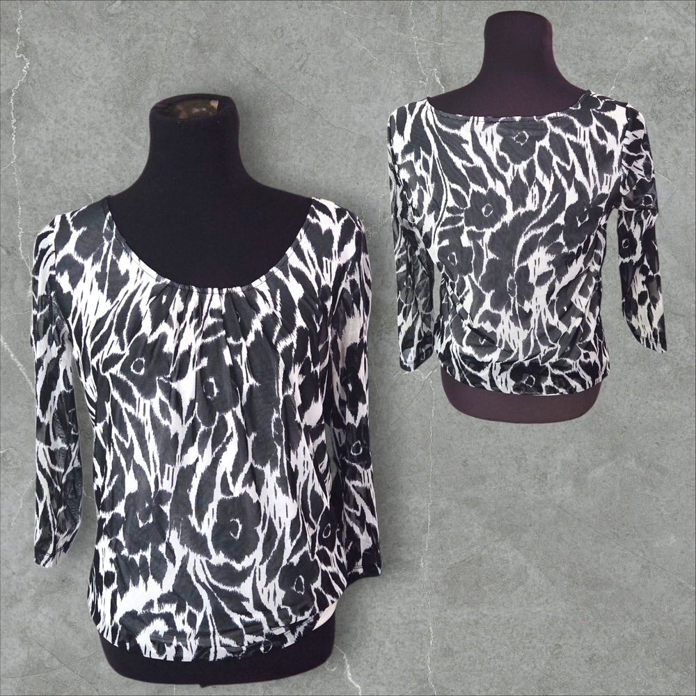 Black and White Long Sleeve Top